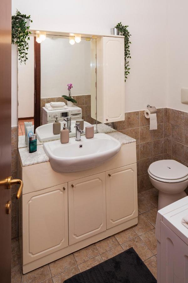 Residence San Raffaele 1 밀라노 외부 사진
