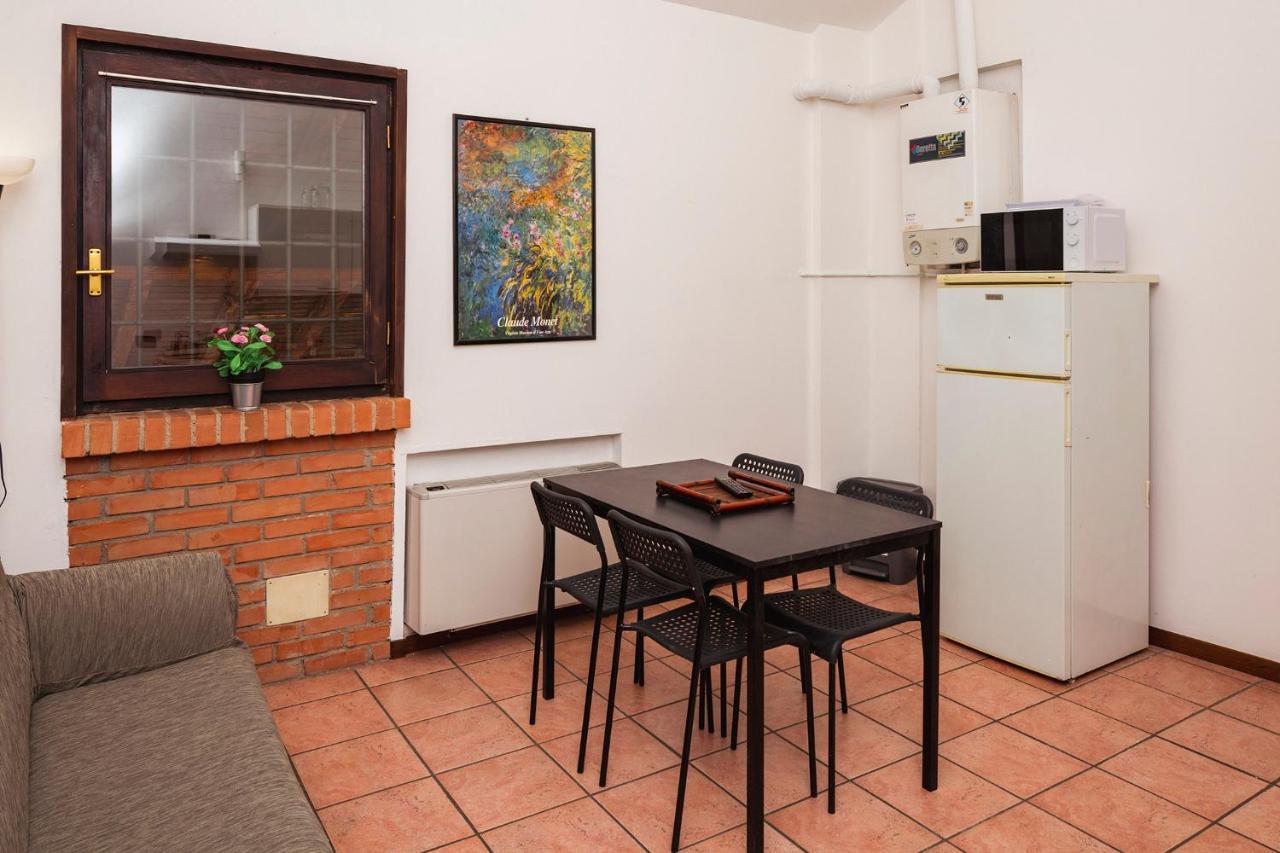 Residence San Raffaele 1 밀라노 외부 사진